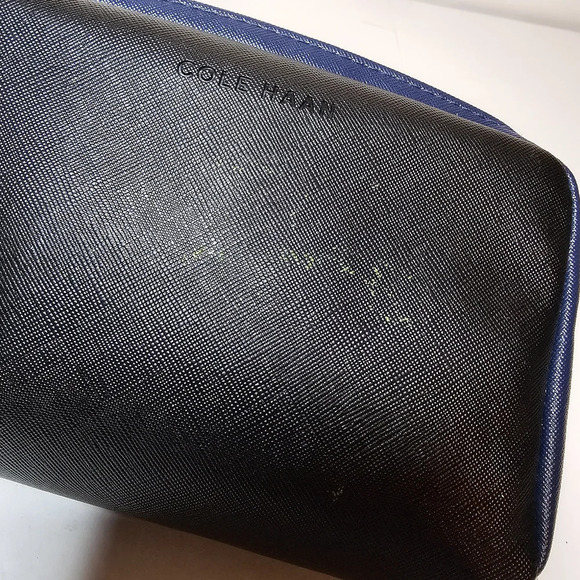 COLE HAAN AMERICAN AIRLINES ZERO GRAND toiletry bag black and blue zip - Picture 4 of 9